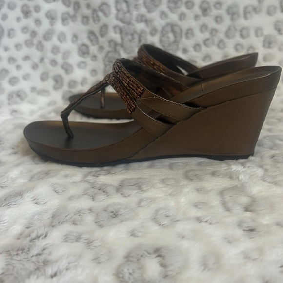 Mossimo Bronze Wedge Sandal with beading. - Picture 3 of 7